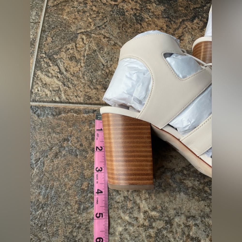 Coach Larissa Semi Matte Calf Sandals- Chalk, Women’s Size 9 - Picture 10 of 11